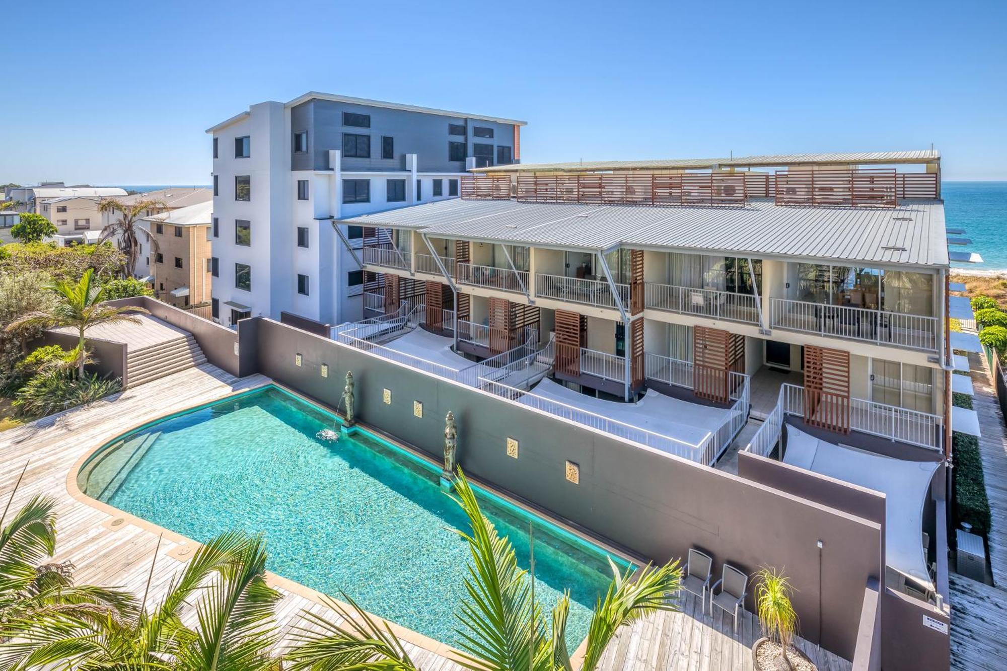 On The Beach Resort Bribie Island Woorim Exterior photo